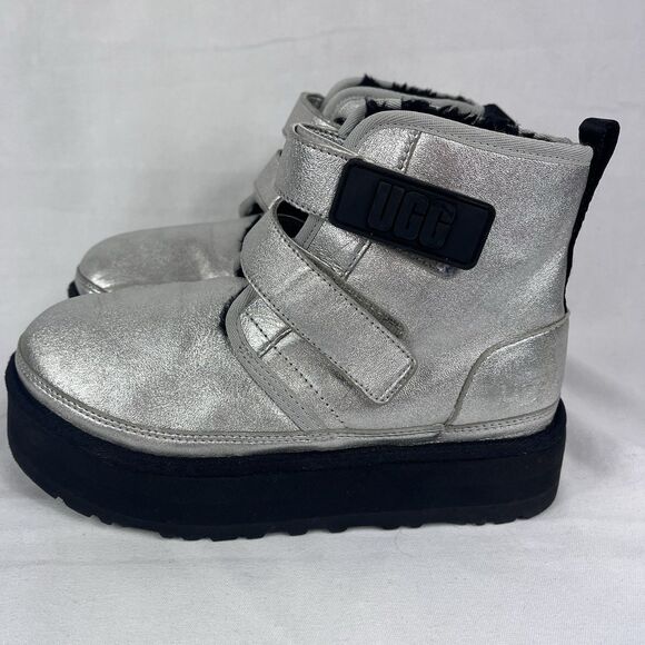 UGG Neumel Platform Leather Chukka Boots Womens Sz 6 Big Kids 4 Silver Metallic - Picture 1 of 7